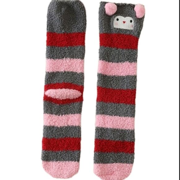 Fuzzy Pom Pom Socks - Picture 4 of 4